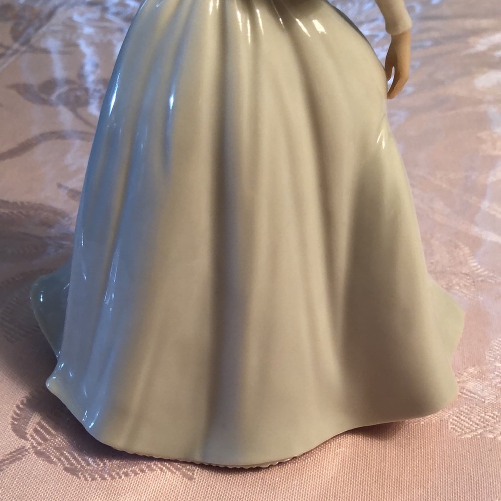 Lenox porcelain doll ivory and pink doll - Picture 7 of 9